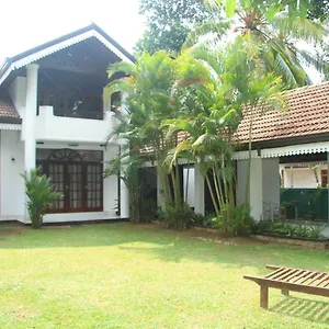 Taprobane 3* Negombo